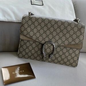 Gucci Dionysus GG Supreme Shoulder Bag – Authentic